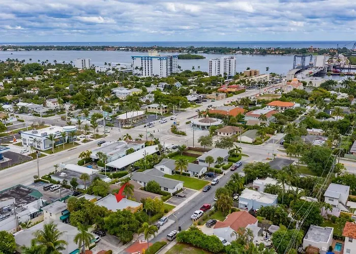 Quiet West Palm Beach Guest Cottage Near The Beach!